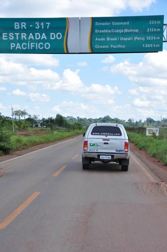 Entrando na Estrada do pacífico, que vai nos levar até Cusco, no Peru (próximo à Rio Branco, no Acre)